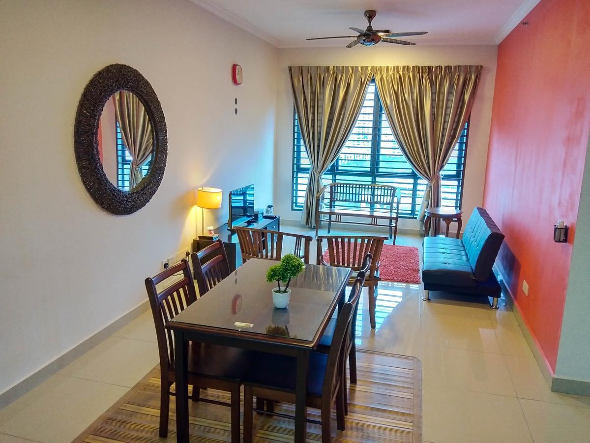 Warih Homestay Seri Kembangan Luaran gambar